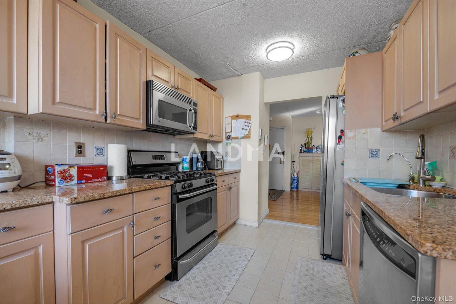 14477 Roosevelt Avenue  Unit 5C 官网图片 10