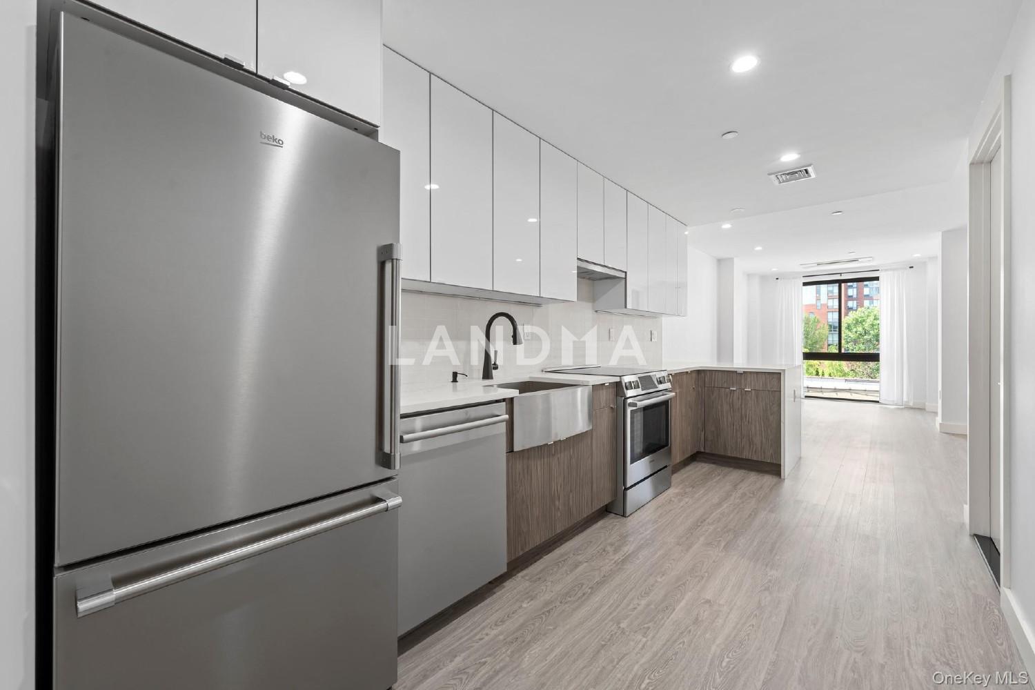 46-40 Vernon Boulevard  Unit 3B 官网图片 7