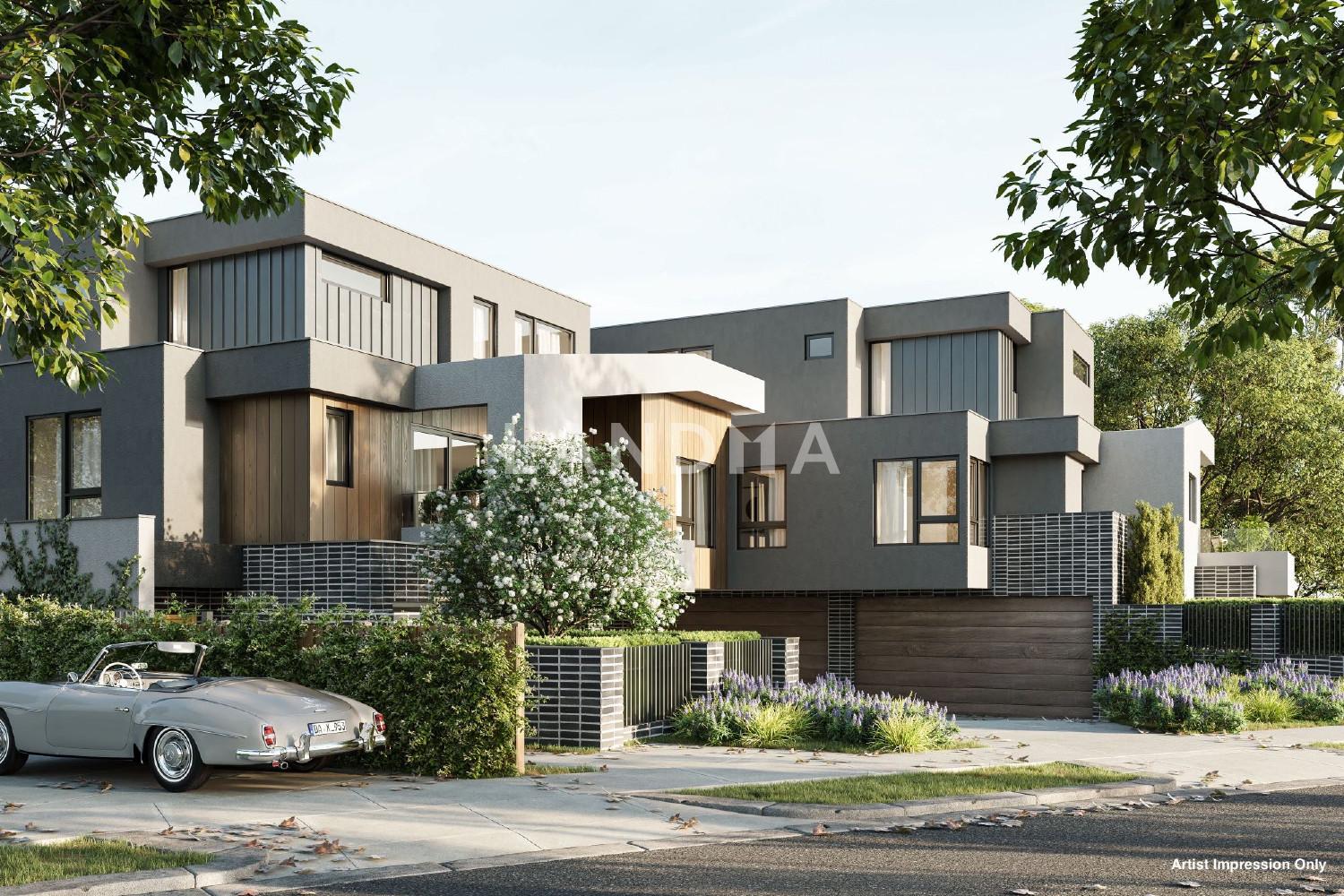 11-13 Travers Crescent, Burwood East